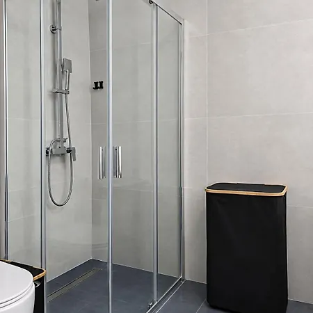 Private & Bathroom In A Shared Homestay szállás Qormi